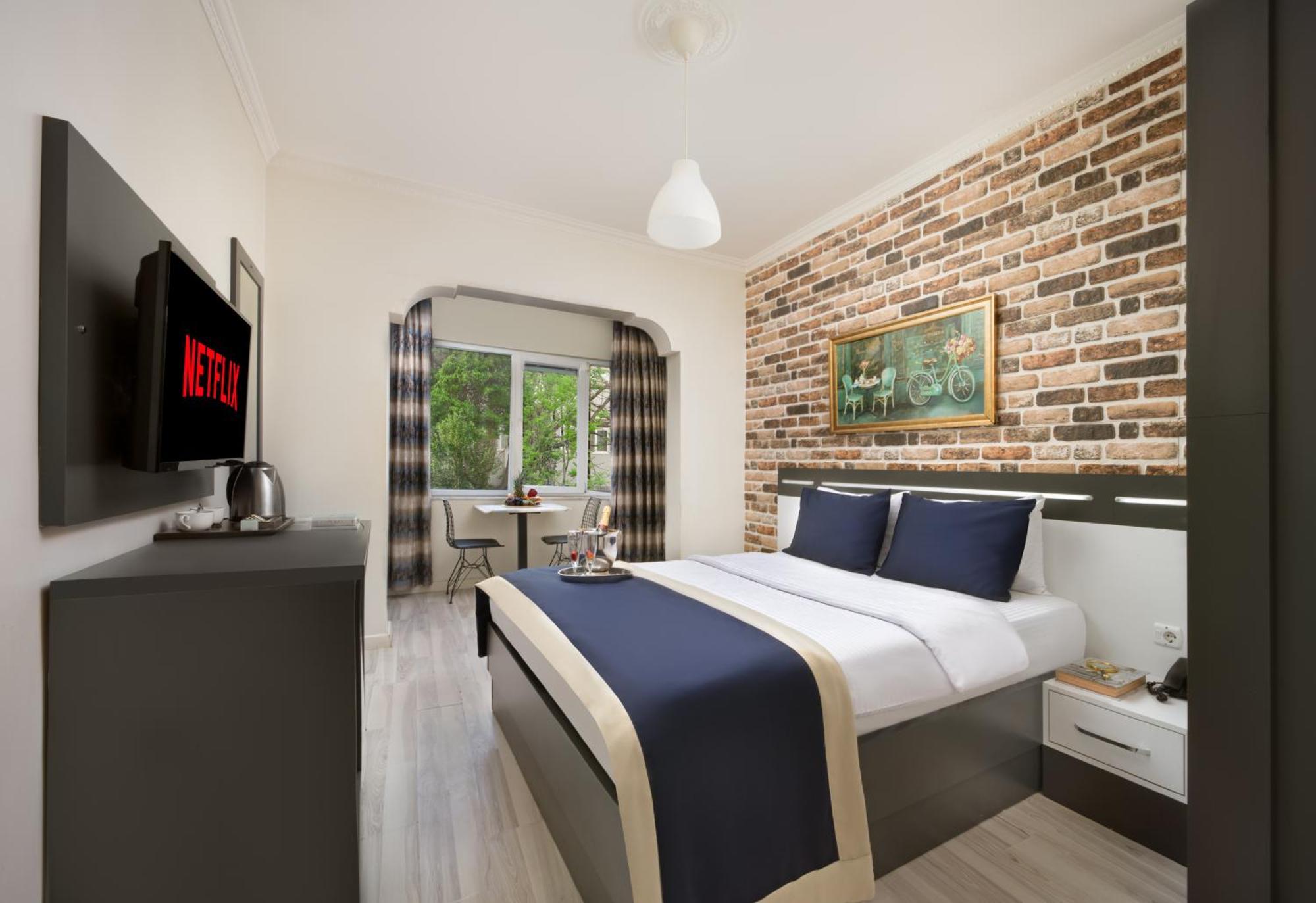 Istanbul Hotel & Suites Exterior photo
